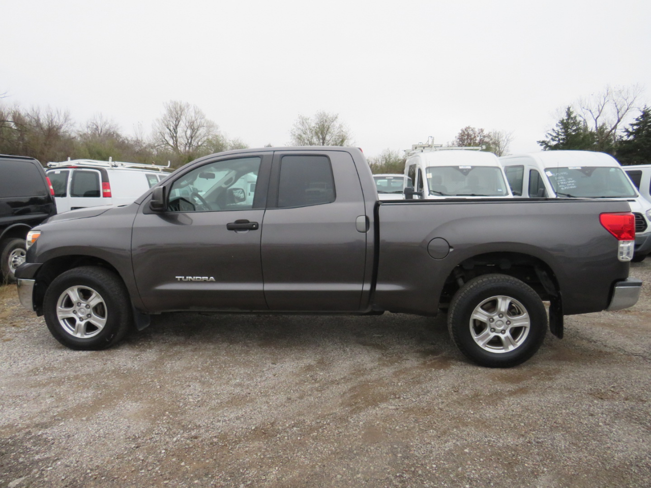 Toyota Tundra Tundra-Grade Double Cab 4.6L 2WD 2012