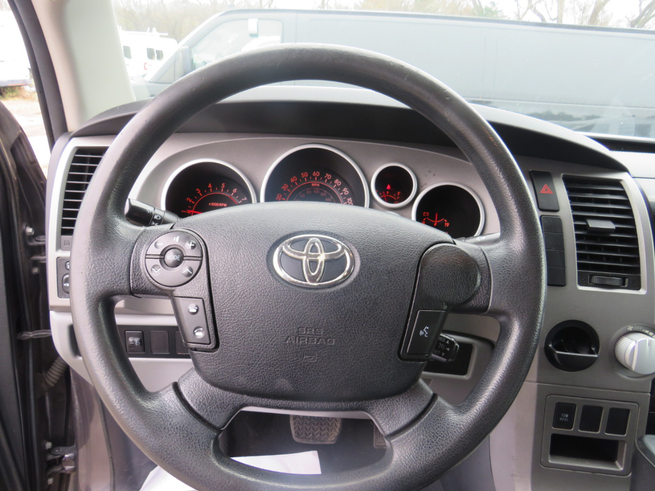 Toyota Tundra Tundra-Grade Double Cab 4.6L 2WD 2012