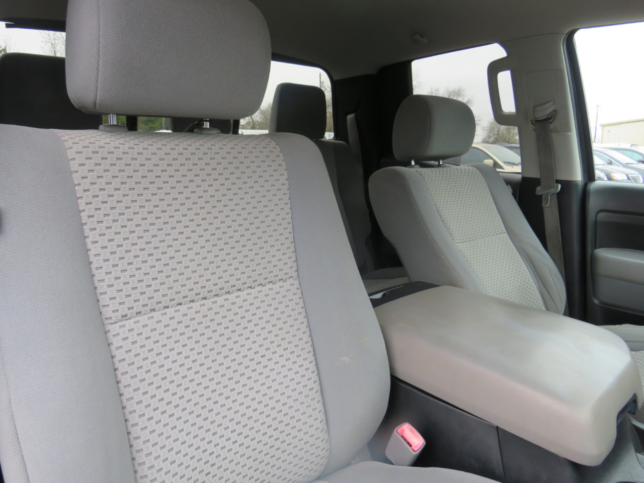 Toyota Tundra Tundra-Grade Double Cab 4.6L 2WD 2012