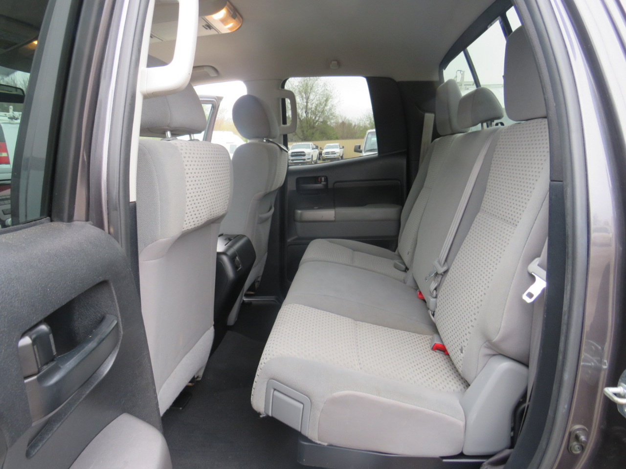 Toyota Tundra Tundra-Grade Double Cab 4.6L 2WD 2012