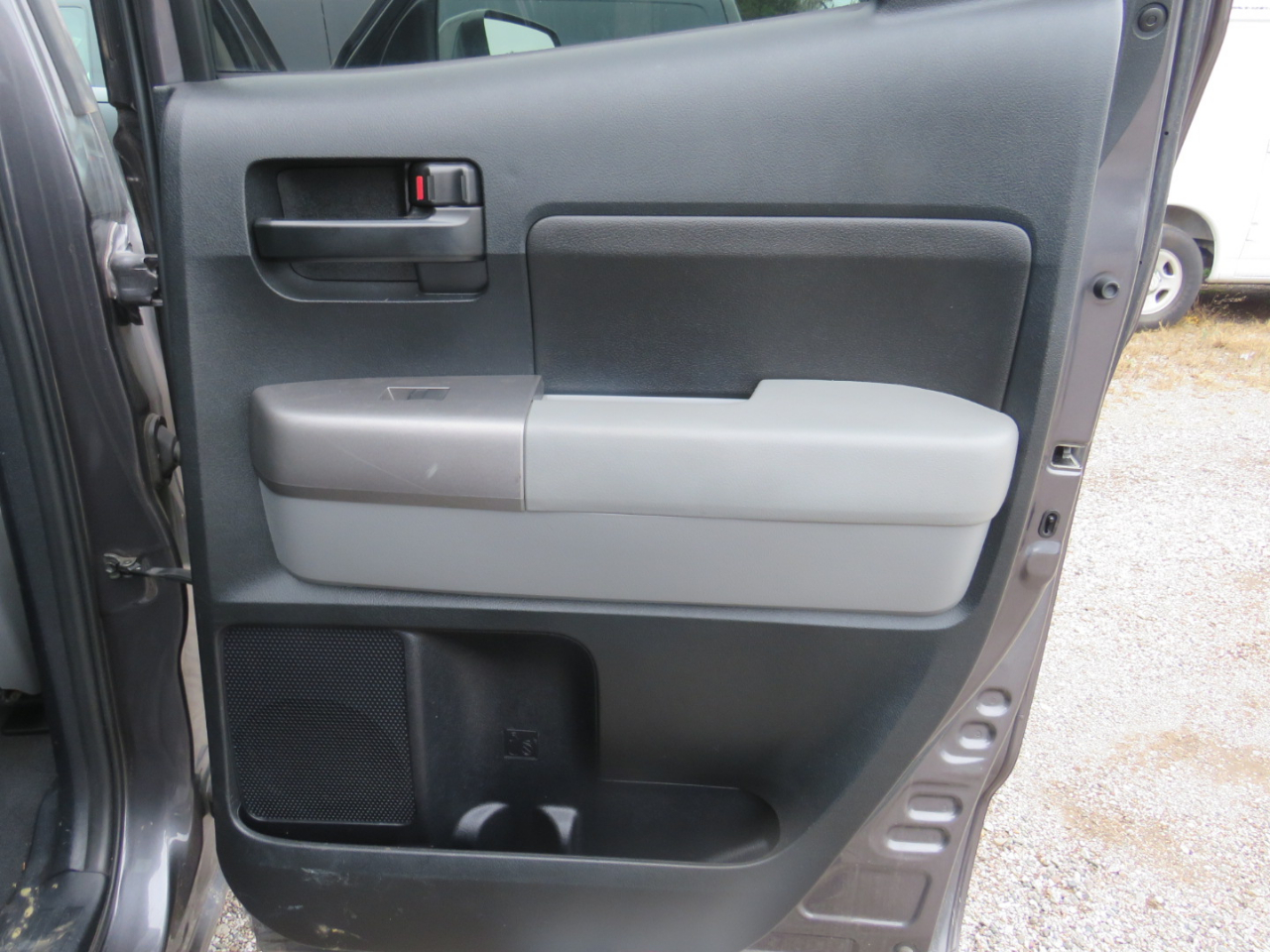 Toyota Tundra Tundra-Grade Double Cab 4.6L 2WD 2012