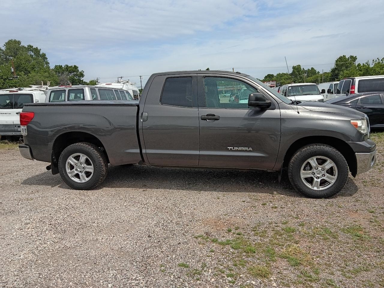 Toyota Tundra Tundra-Grade Double Cab 4.6L 2WD 2012