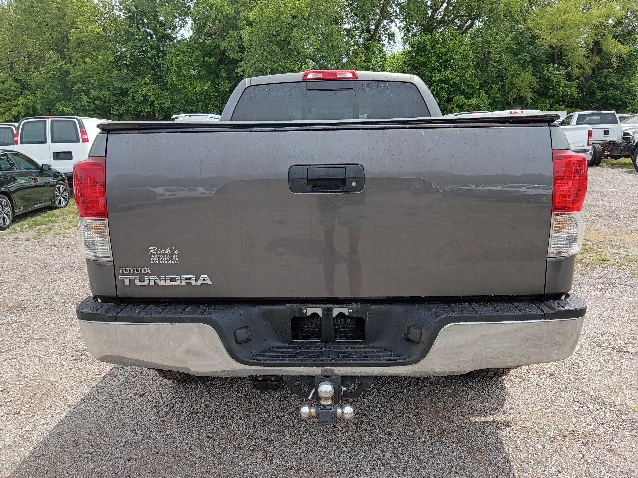 Toyota Tundra Tundra-Grade Double Cab 4.6L 2WD 2012