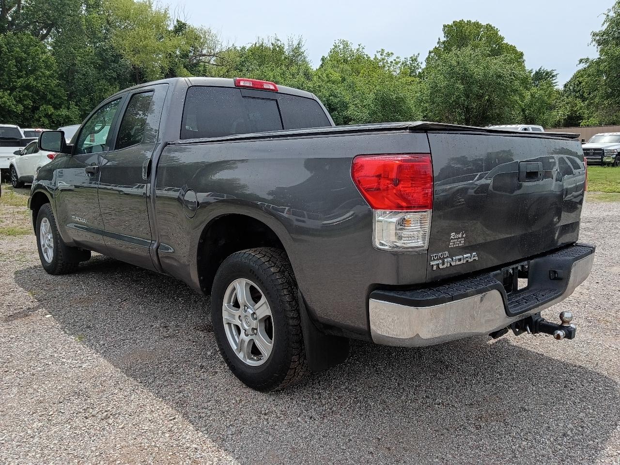 Toyota Tundra Tundra-Grade Double Cab 4.6L 2WD 2012