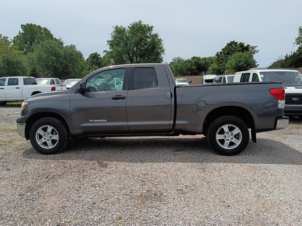 Toyota Tundra Tundra-Grade Double Cab 4.6L 2WD 2012