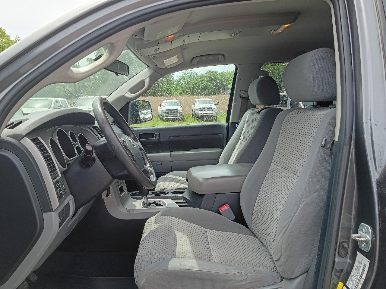 Toyota Tundra Tundra-Grade Double Cab 4.6L 2WD 2012