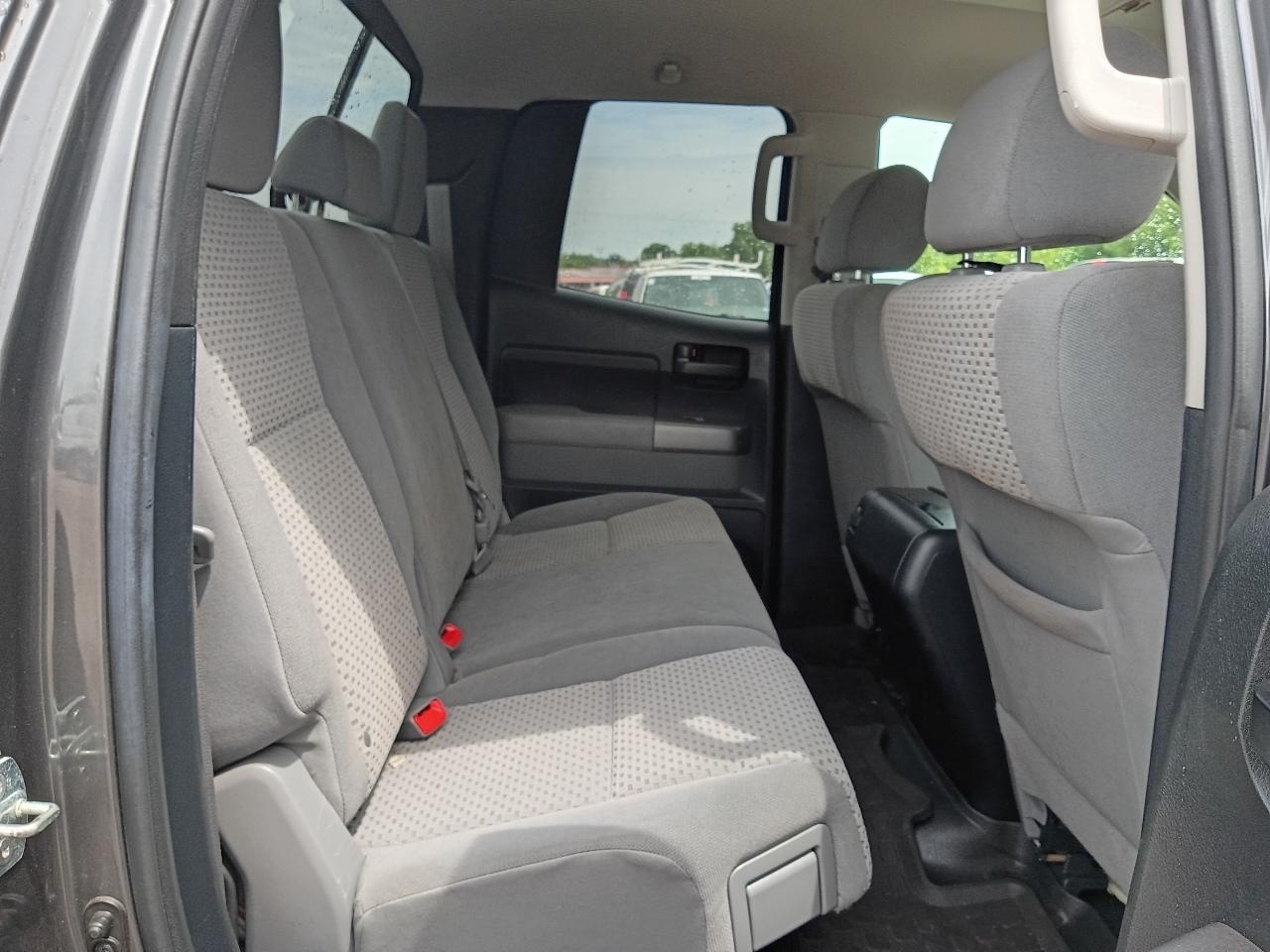 Toyota Tundra Tundra-Grade Double Cab 4.6L 2WD 2012