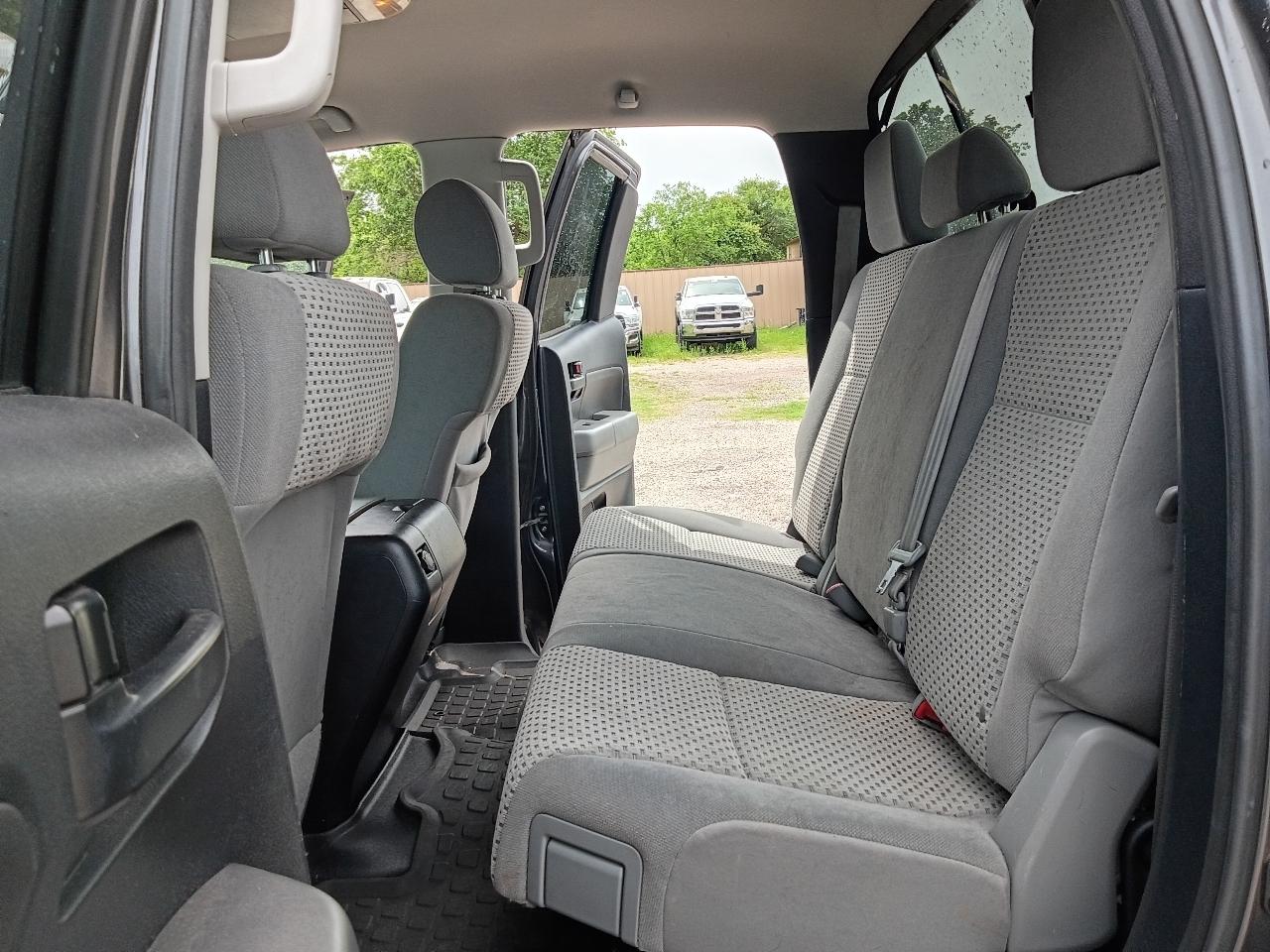 Toyota Tundra Tundra-Grade Double Cab 4.6L 2WD 2012