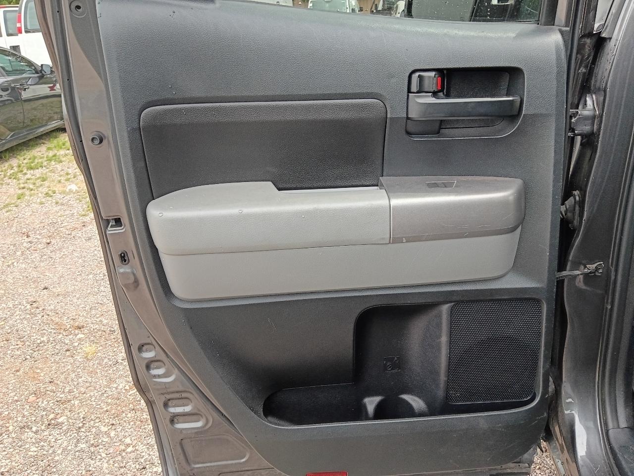 Toyota Tundra Tundra-Grade Double Cab 4.6L 2WD 2012