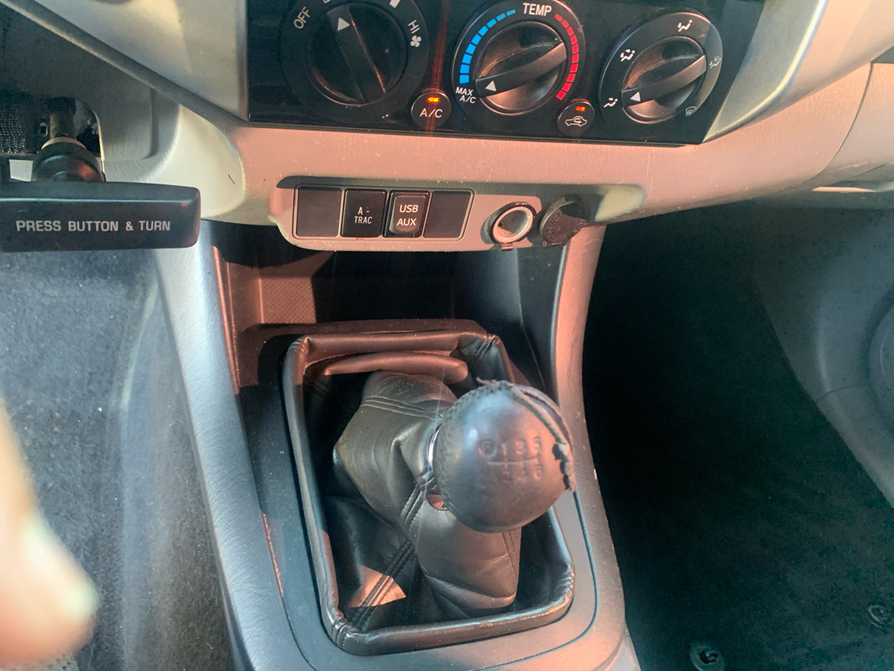 Toyota Tacoma Access Cab V6 5AT 4WD 2015