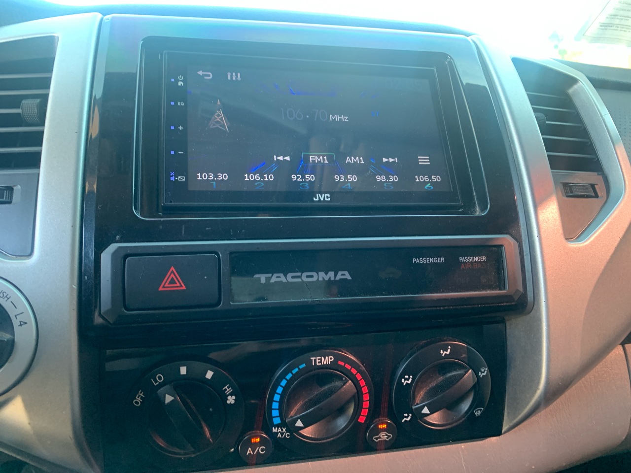 Toyota Tacoma Access Cab V6 5AT 4WD 2015