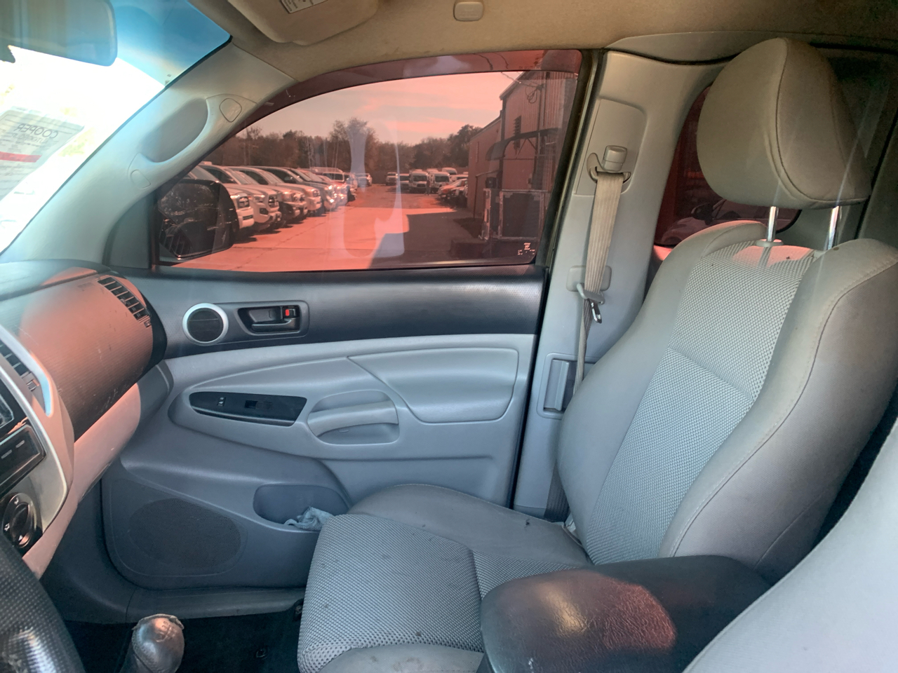 Toyota Tacoma Access Cab V6 5AT 4WD 2015