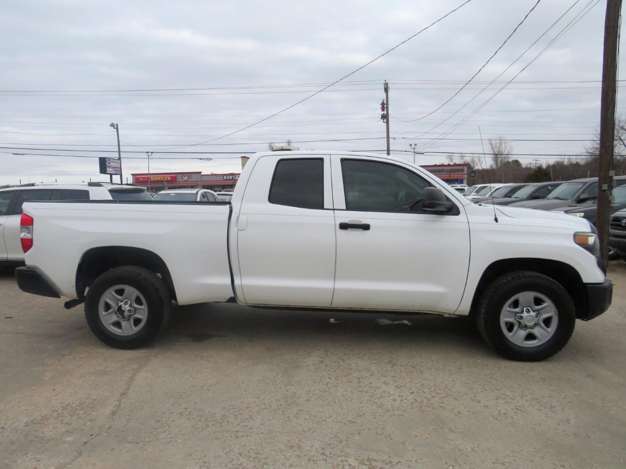 Toyota Tundra SR5 4.6L V8 Double Cab 2WD 2019