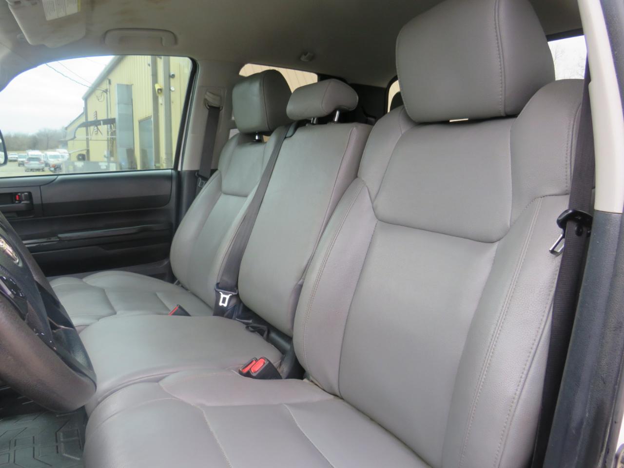 Toyota Tundra SR5 4.6L V8 Double Cab 2WD 2019