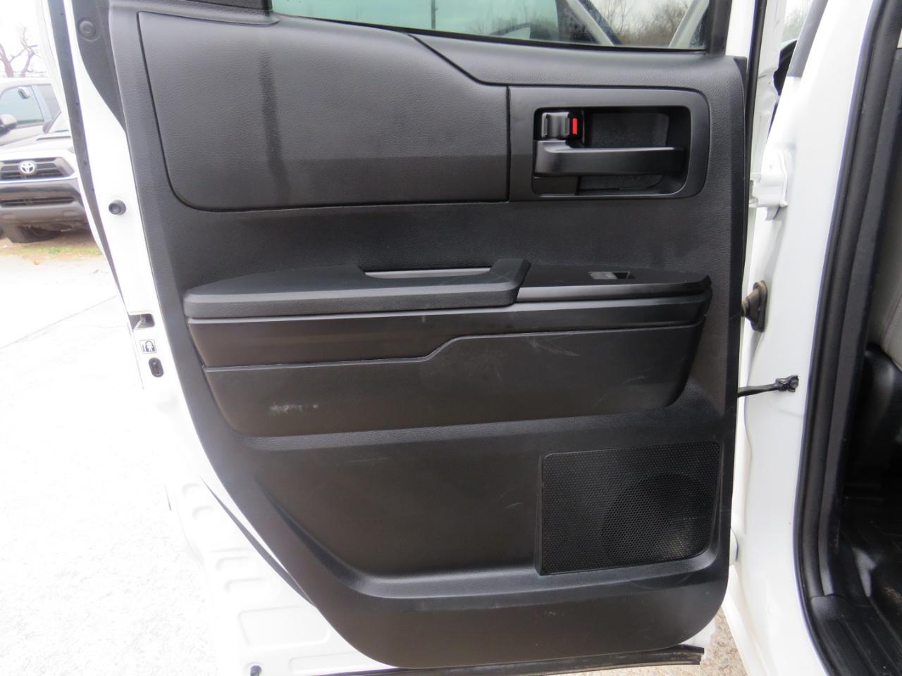 Toyota Tundra SR5 4.6L V8 Double Cab 2WD 2019