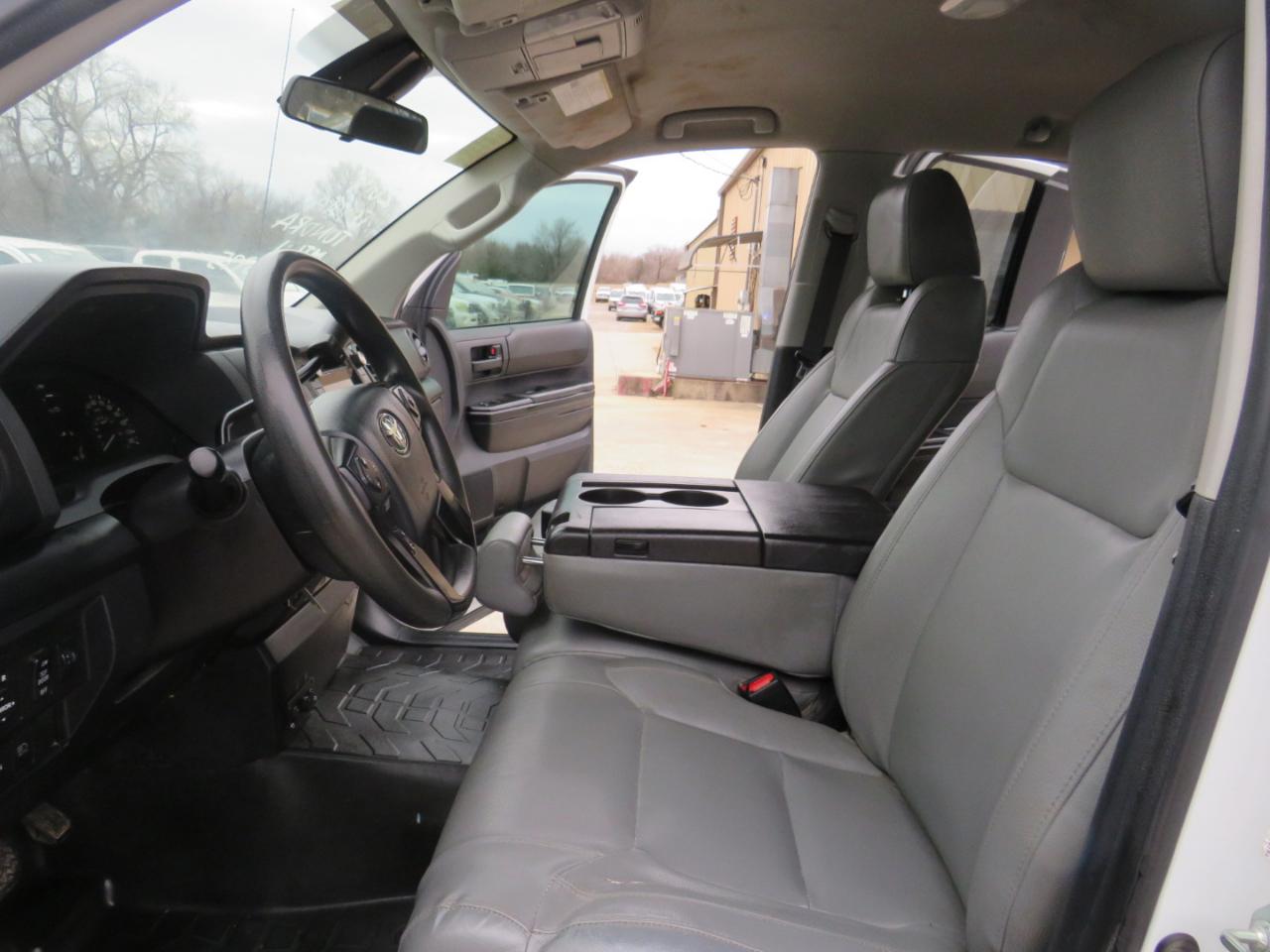 Toyota Tundra SR5 4.6L V8 Double Cab 2WD 2019