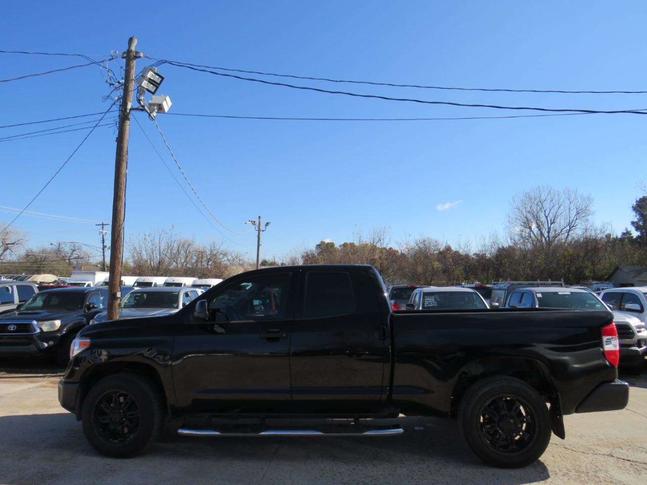 Toyota Tundra SR5 4.6L V8 Double Cab 2WD 2016