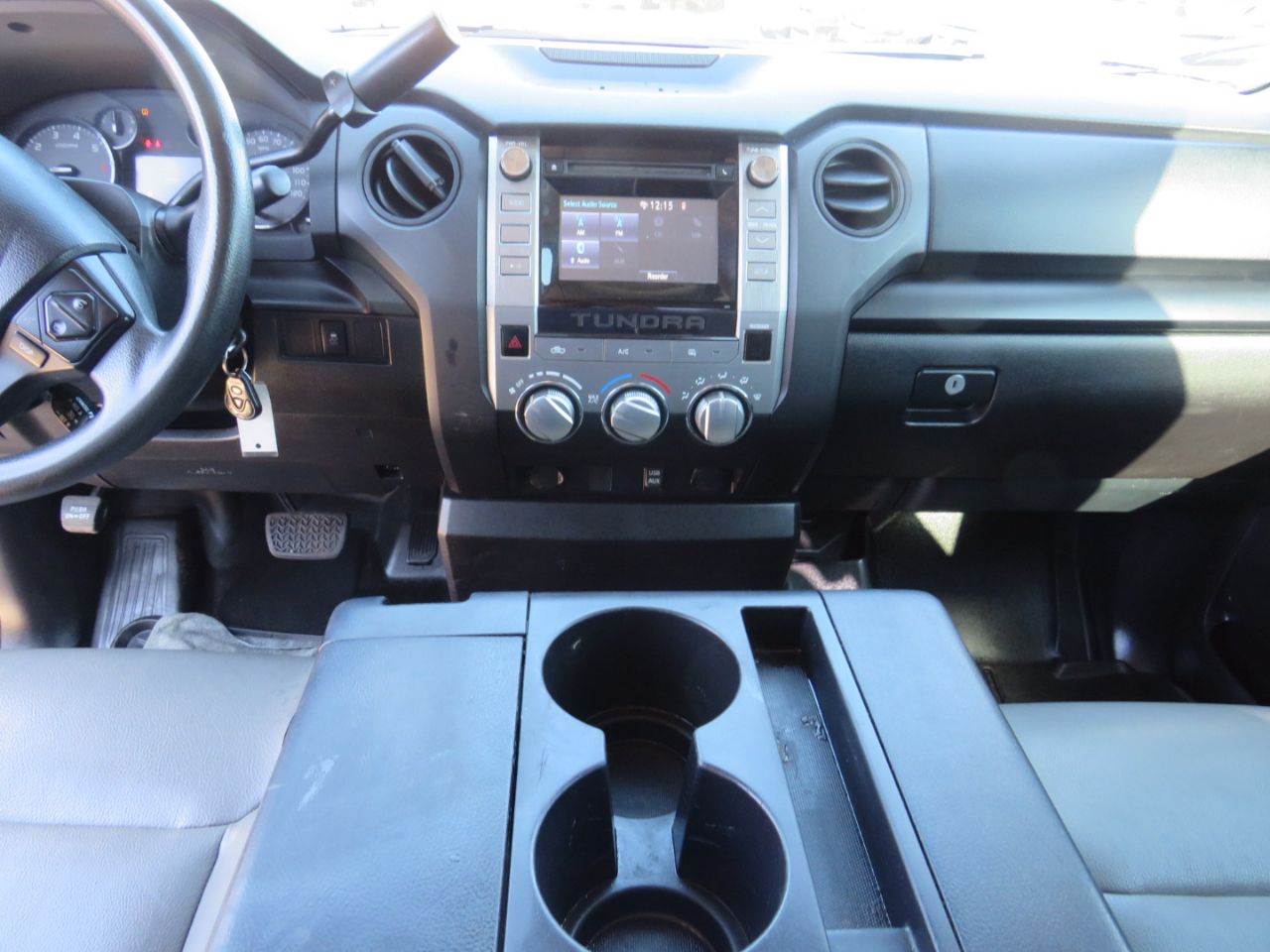 Toyota Tundra SR5 4.6L V8 Double Cab 2WD 2016