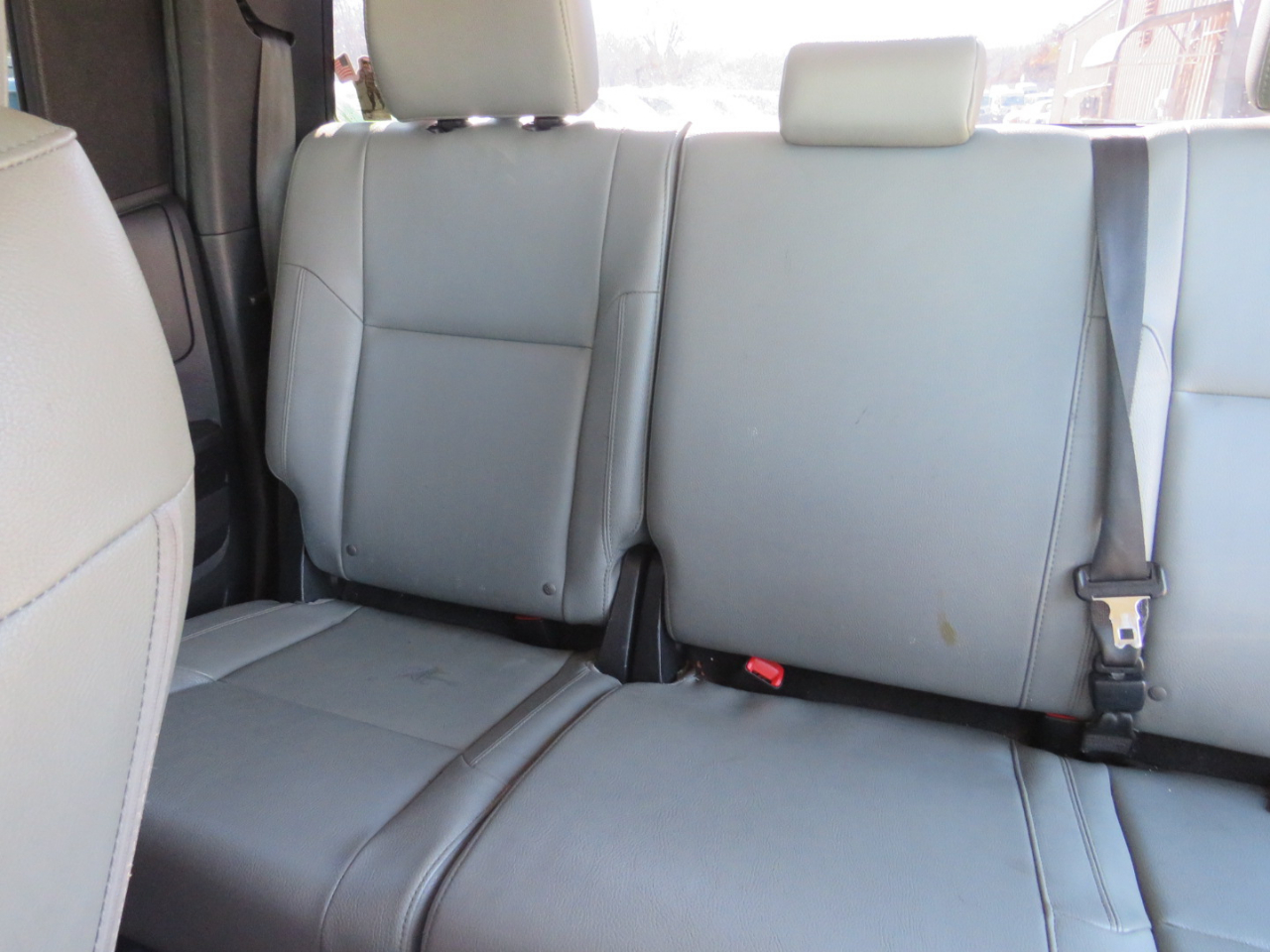 Toyota Tundra SR5 4.6L V8 Double Cab 2WD 2016