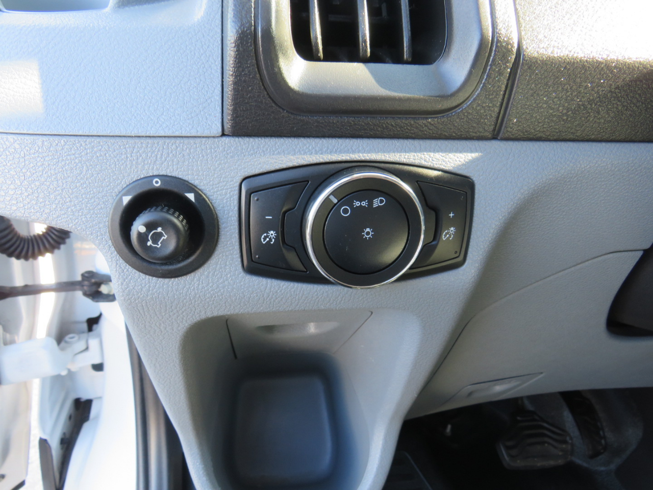 Ford Transit 150 Van Low Roof w/Sliding Pass. 130-in. WB 2016