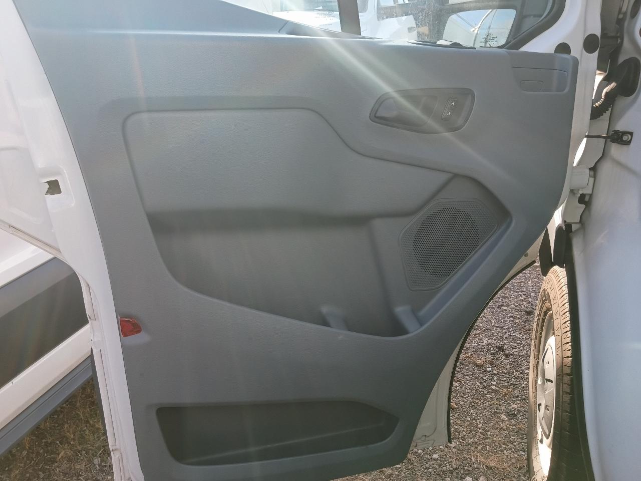 Ford Transit 250 Van Low Roof 60/40 Pass.130-in. WB 2016