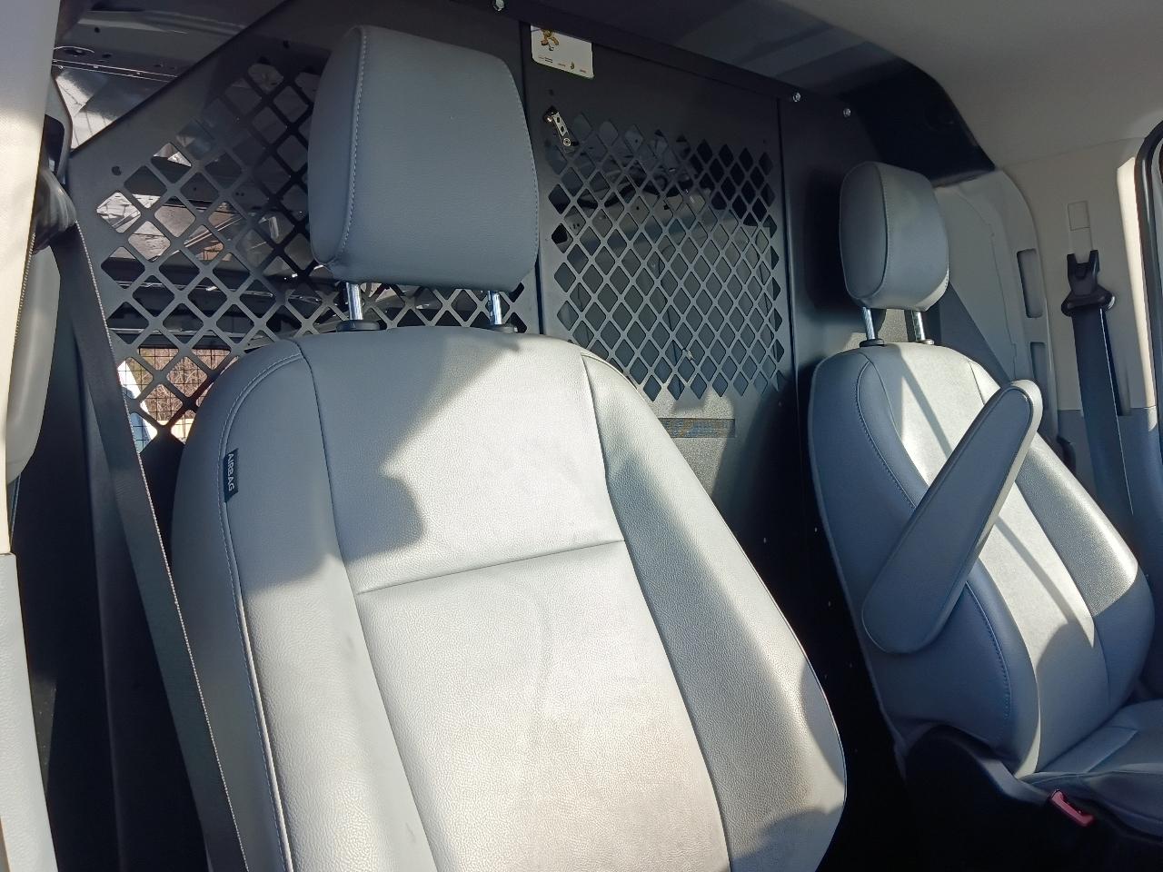 Ford Transit 250 Van Low Roof 60/40 Pass.130-in. WB 2016