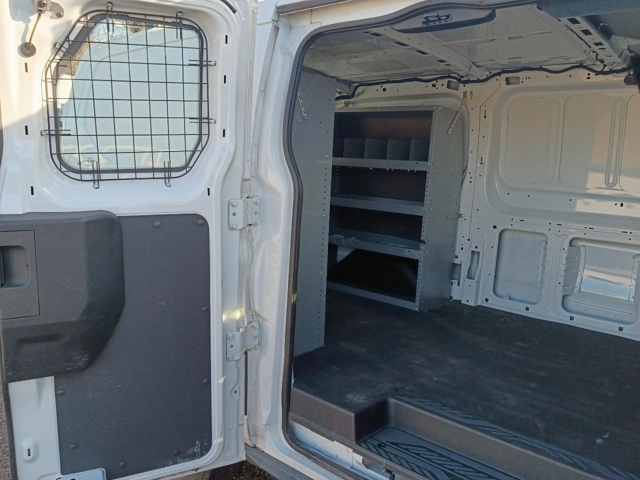 Ford Transit 250 Van Low Roof 60/40 Pass.130-in. WB 2016