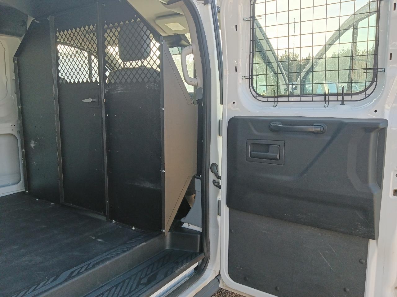 Ford Transit 250 Van Low Roof 60/40 Pass.130-in. WB 2016