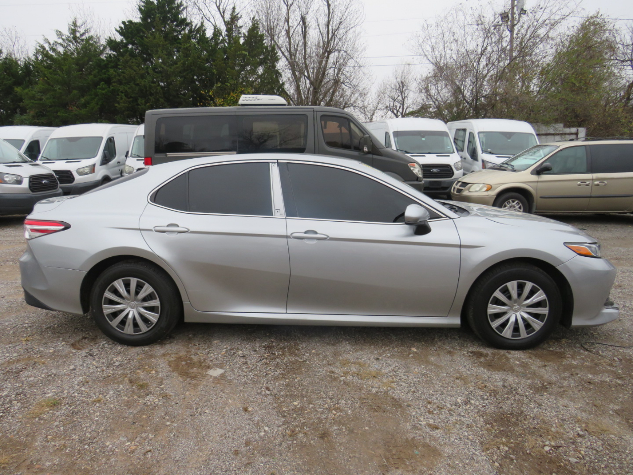 2018 Toyota Camry SE XLE photo 4