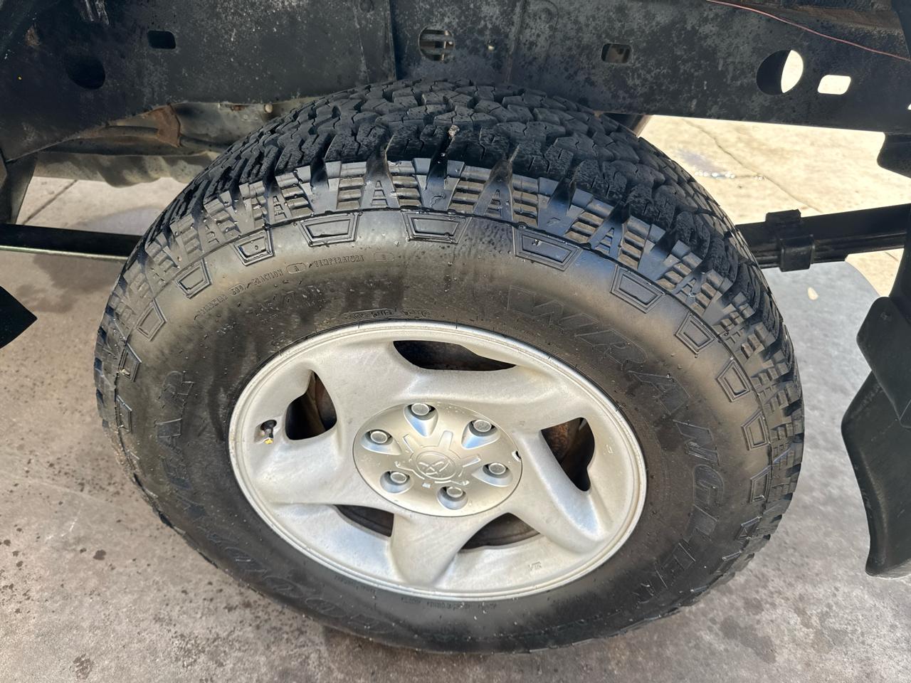 Toyota Tundra 2WD  2002