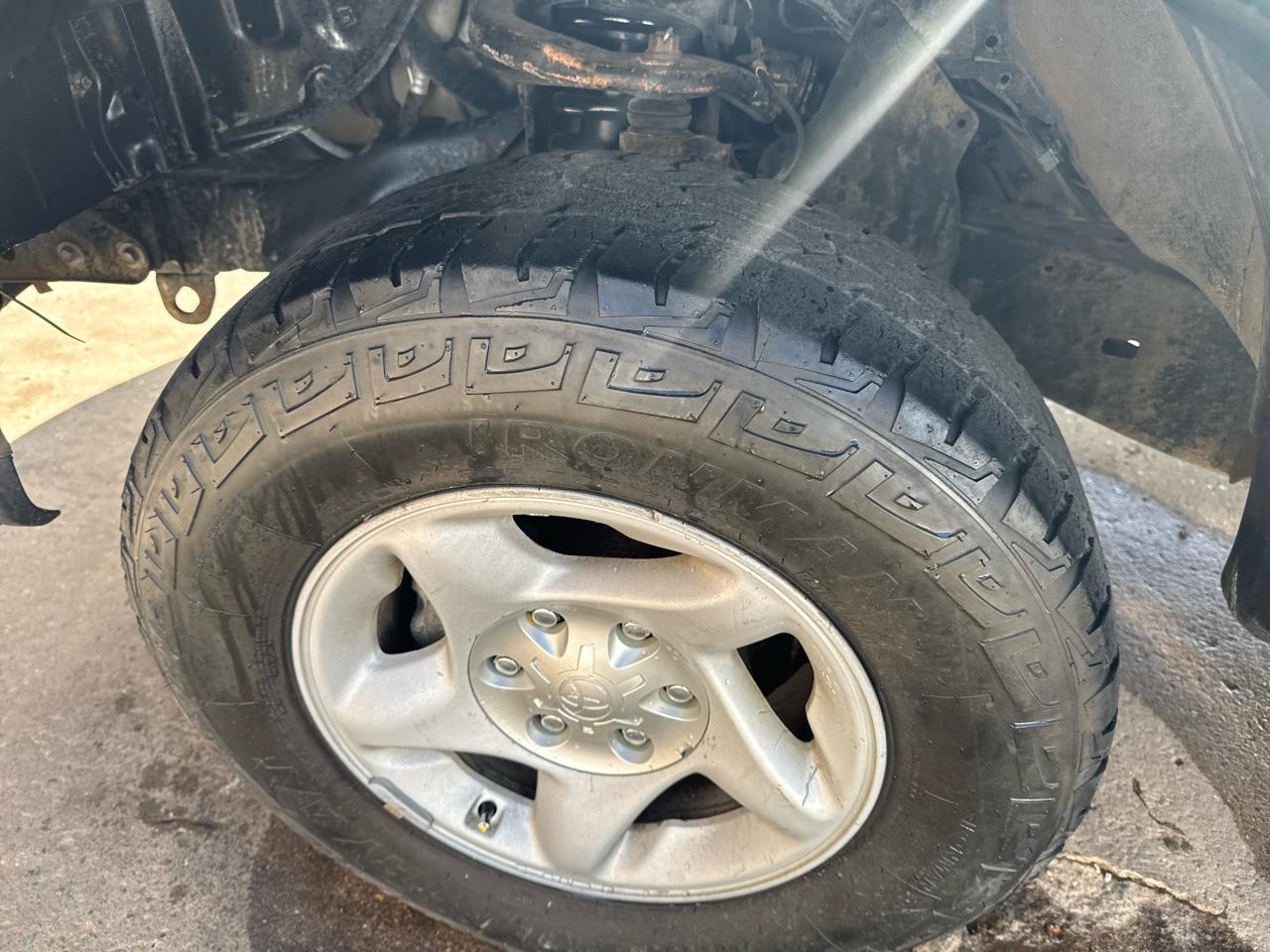 Toyota Tundra 2WD  2002