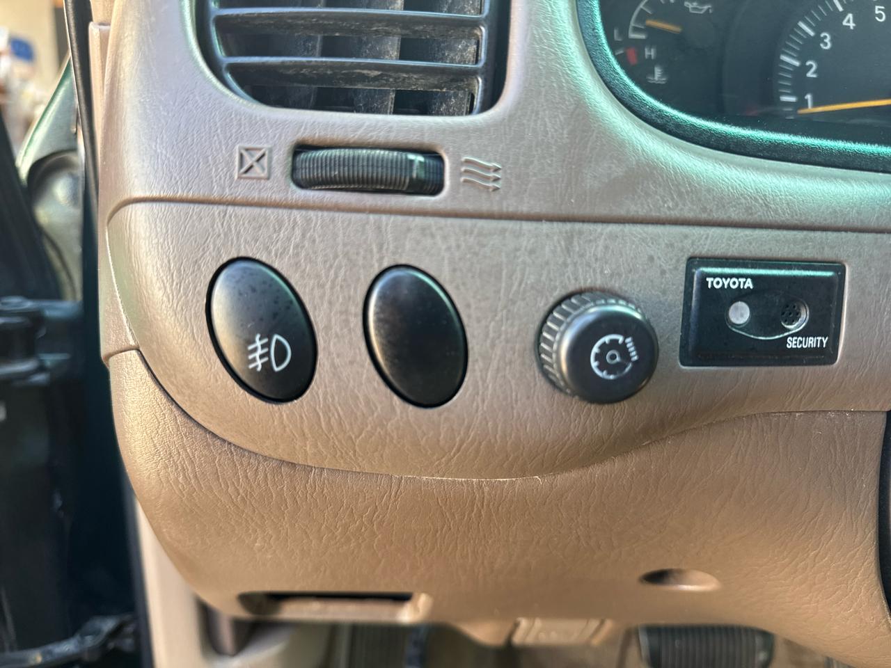 Toyota Tundra 2WD  2002