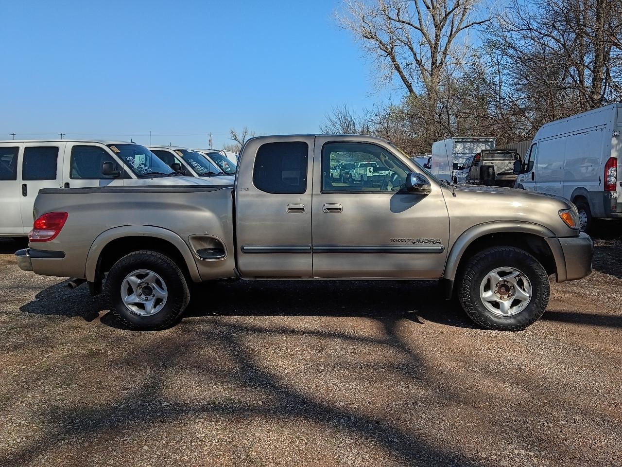 Toyota Tundra SR5 Access Cab 2WD 2004