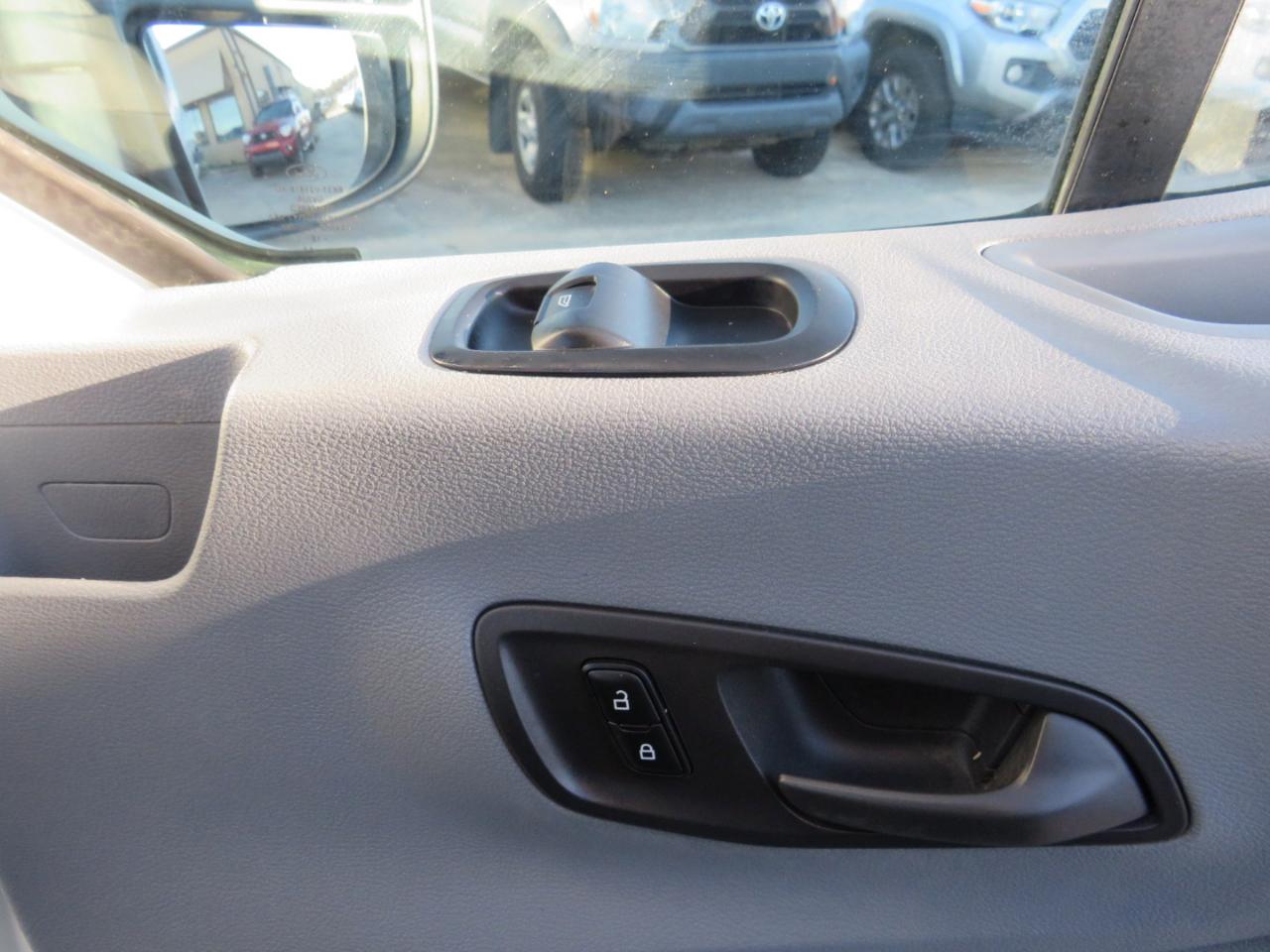 Ford Transit 350 Van Med. Roof w/Sliding Pass. 148-in. WB 2018