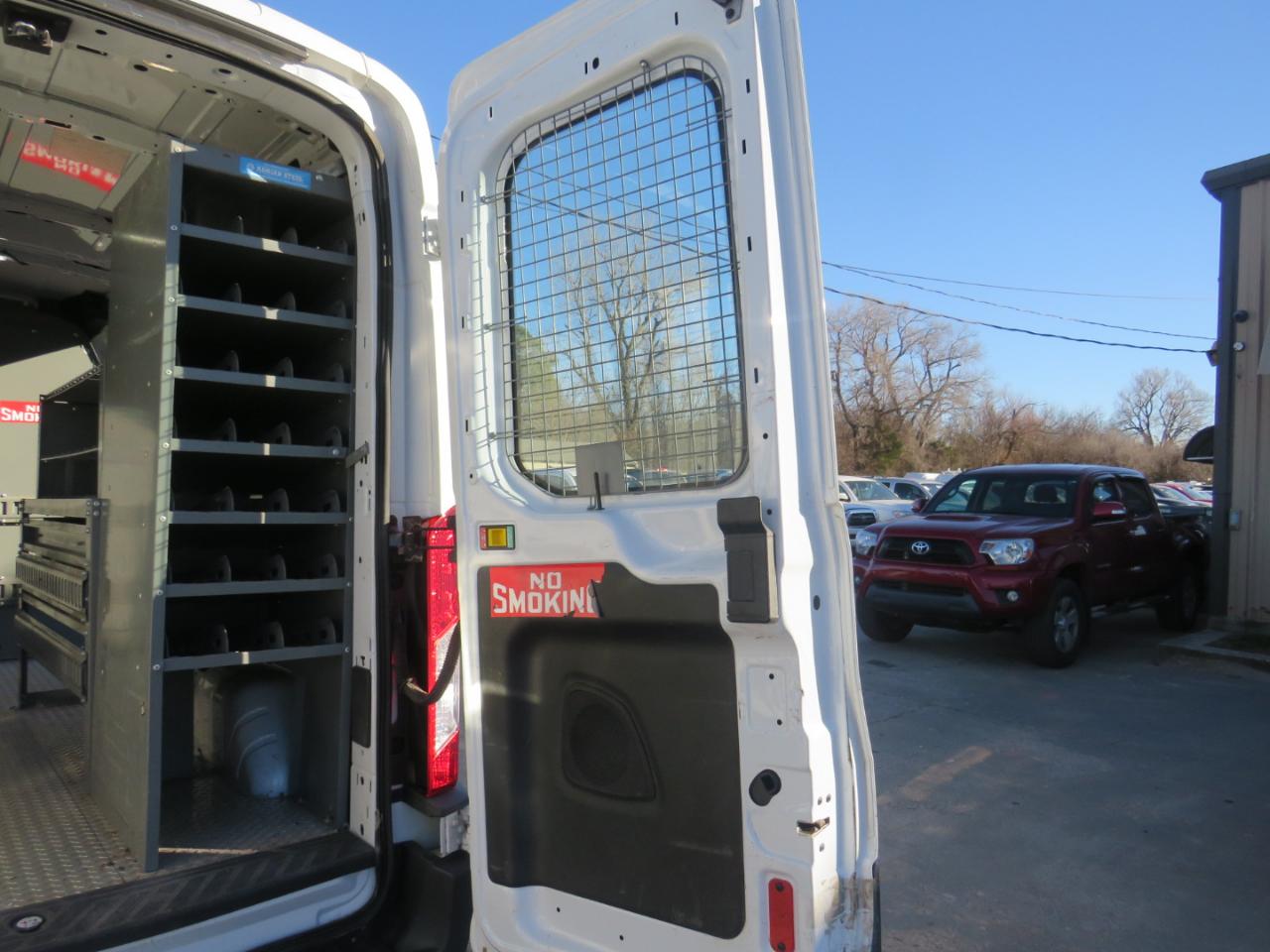 Ford Transit 350 Van Med. Roof w/Sliding Pass. 148-in. WB 2018