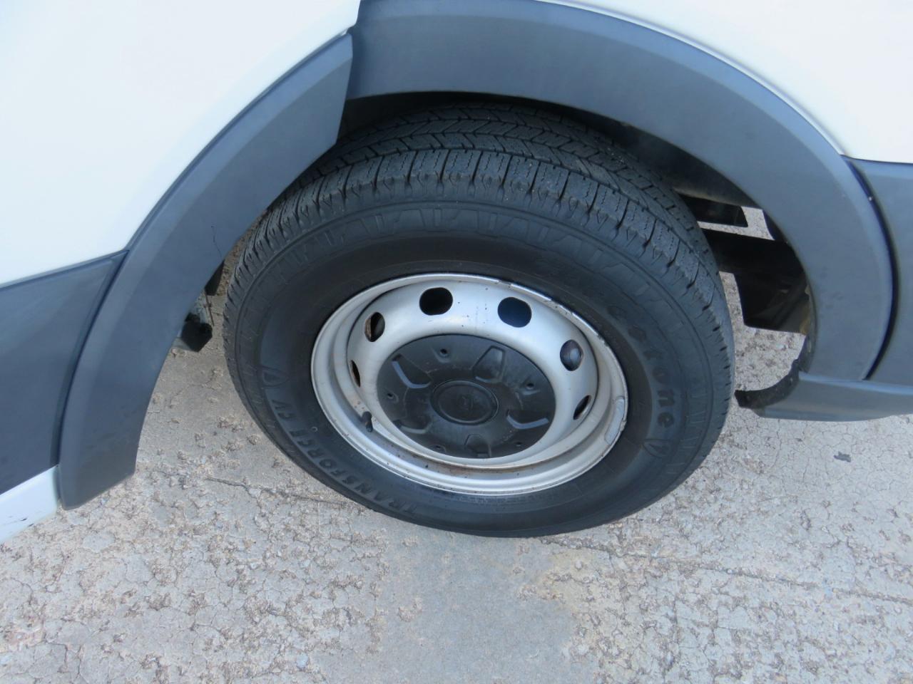 Ford Transit 350 Van Med. Roof w/Sliding Pass. 148-in. WB 2018