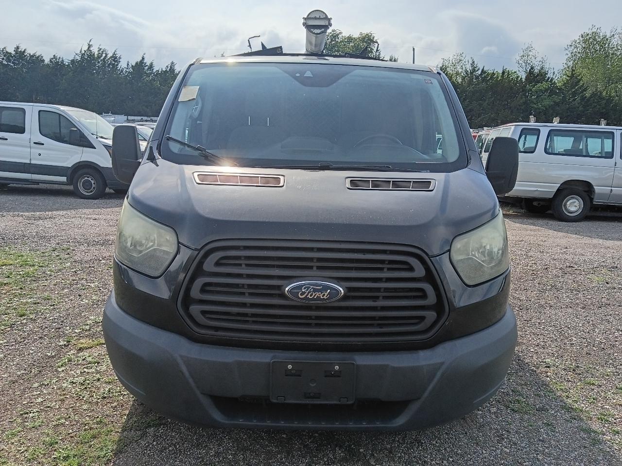 Ford Transit 150 Van Low Roof w/Sliding Pass. 130-in. WB 2015
