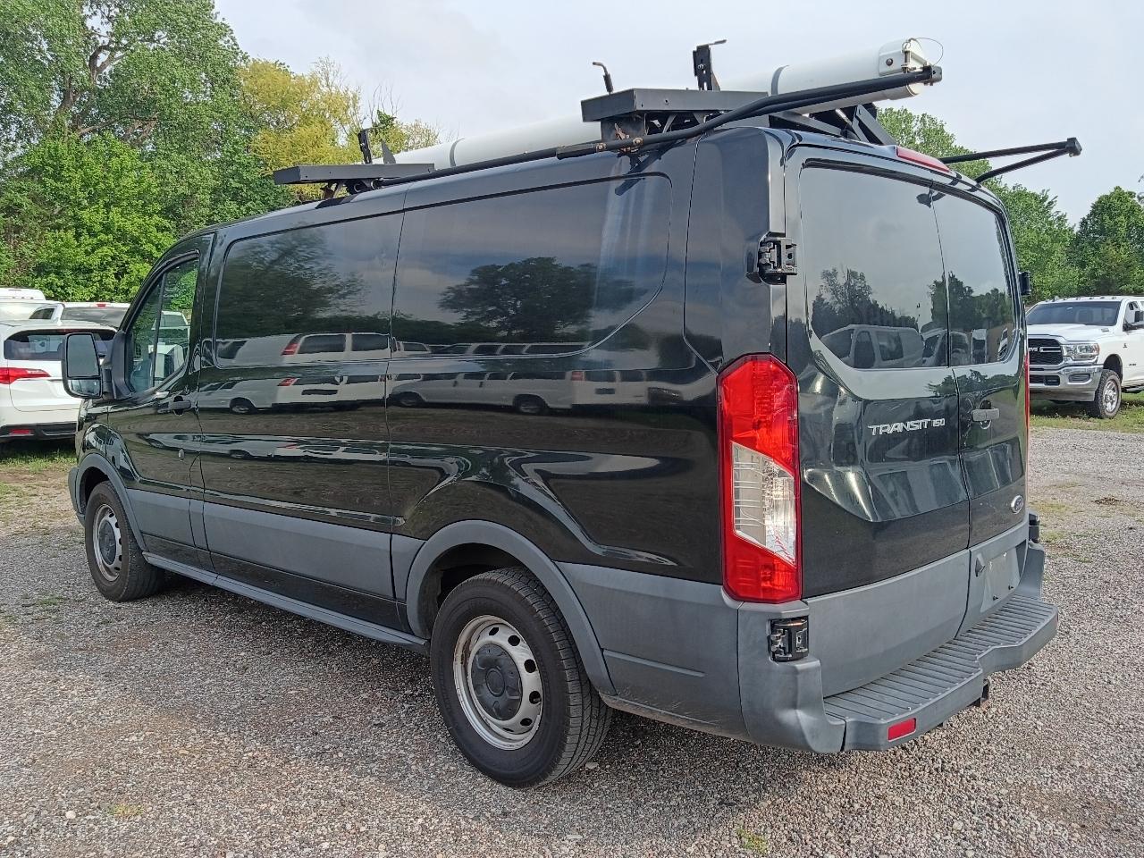 Ford Transit 150 Van Low Roof w/Sliding Pass. 130-in. WB 2015