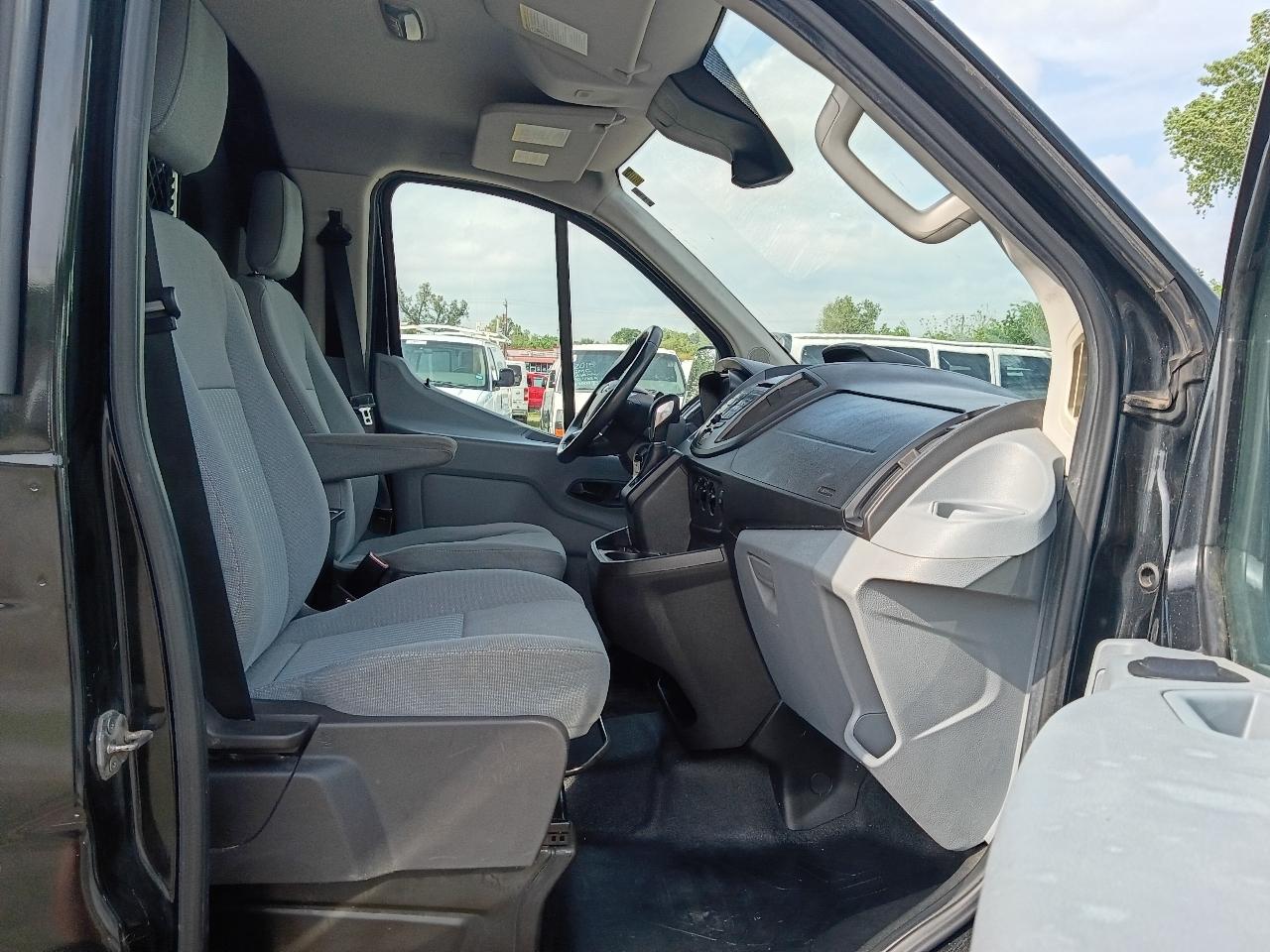 Ford Transit 150 Van Low Roof w/Sliding Pass. 130-in. WB 2015