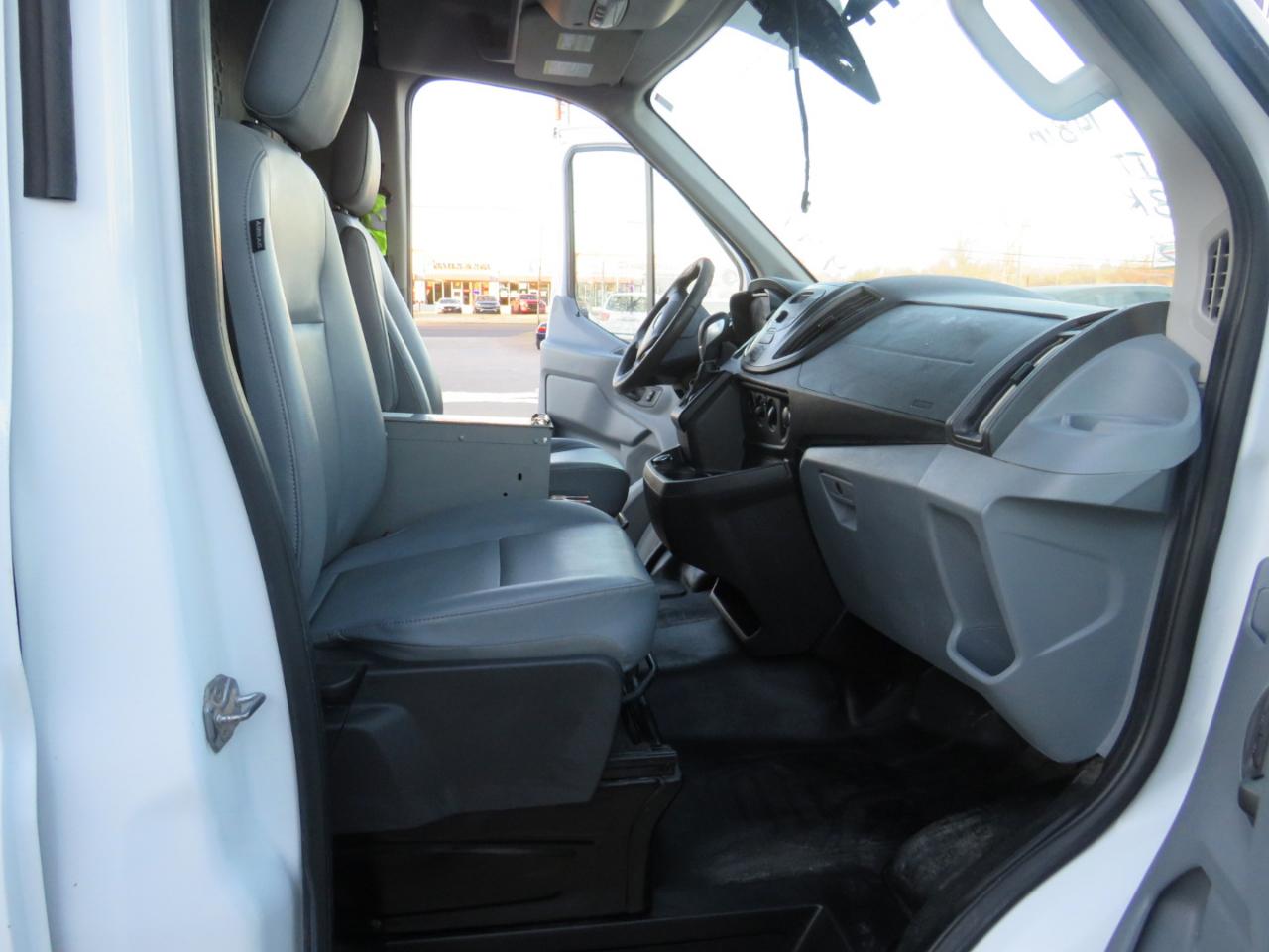 Ford Transit 350 Van Med. Roof w/Sliding Pass. 148-in. WB 2019