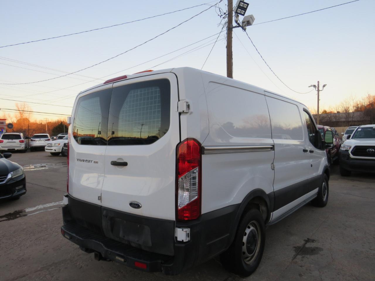 Ford Transit 150 Van Low Roof w/Sliding Pass. 130-in. WB 2019