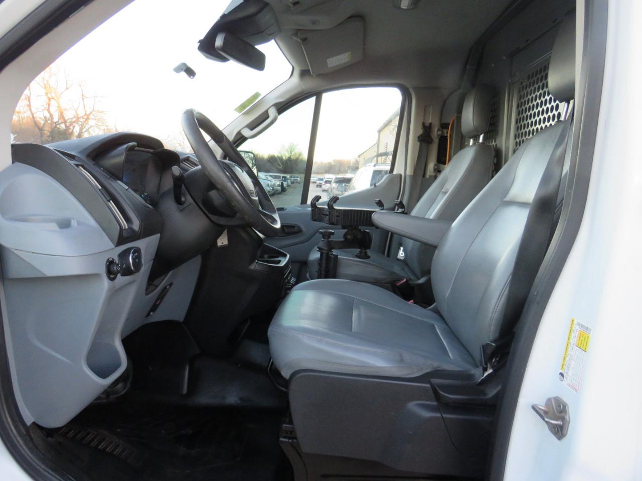 Ford Transit 150 Van Low Roof w/Sliding Pass. 130-in. WB 2019