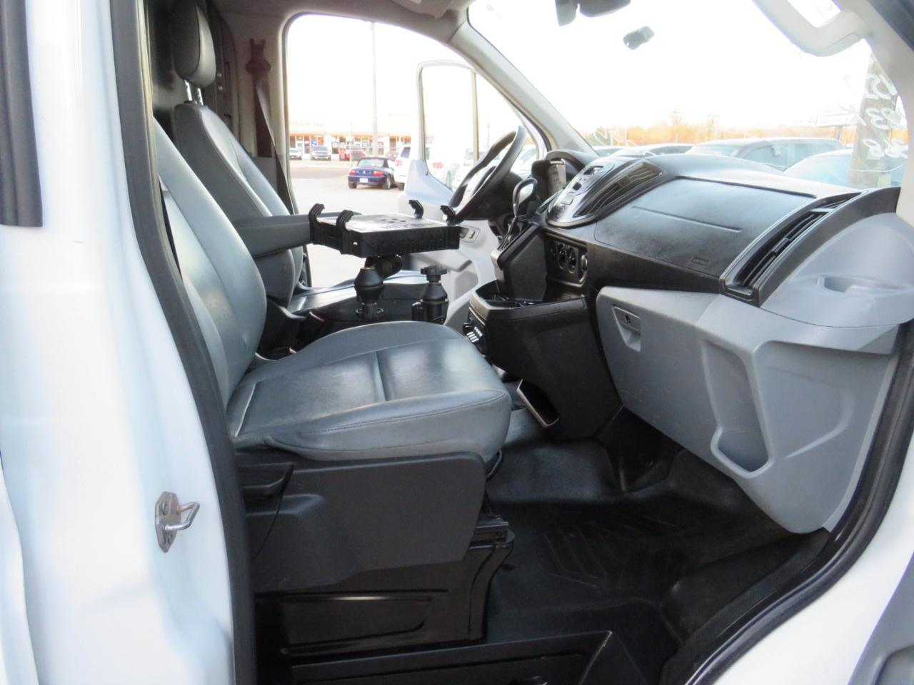 Ford Transit 150 Van Low Roof w/Sliding Pass. 130-in. WB 2019