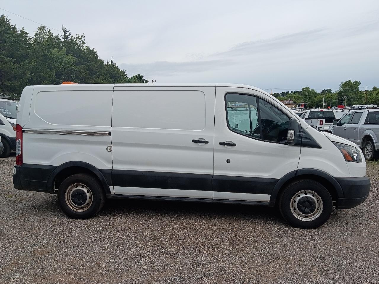 Ford Transit 150 Van Low Roof w/Sliding Pass. 130-in. WB 2019