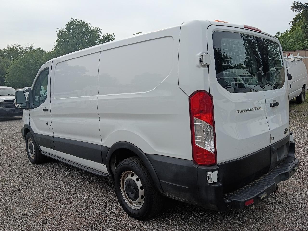 Ford Transit 150 Van Low Roof w/Sliding Pass. 130-in. WB 2019