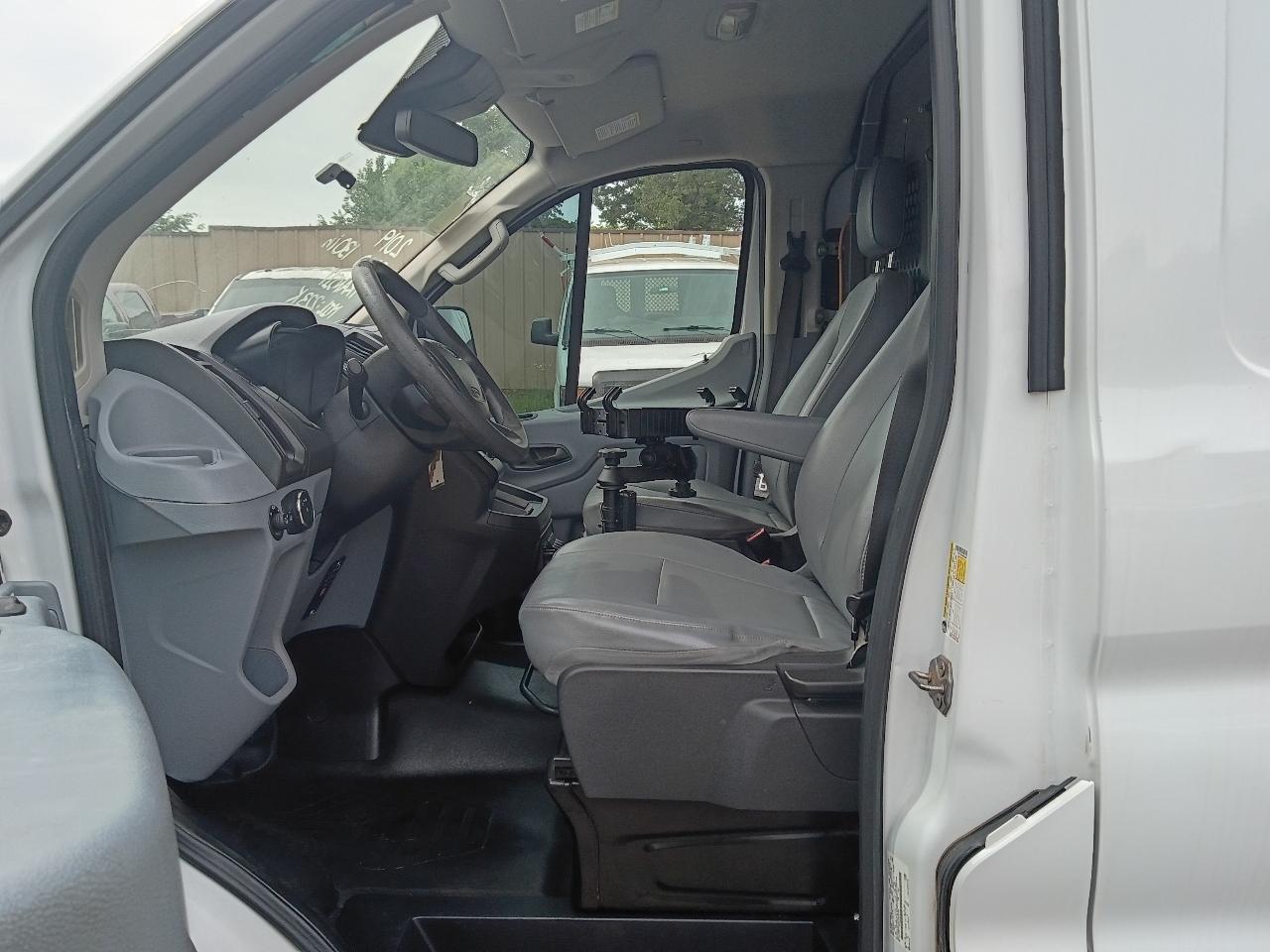 Ford Transit 150 Van Low Roof w/Sliding Pass. 130-in. WB 2019