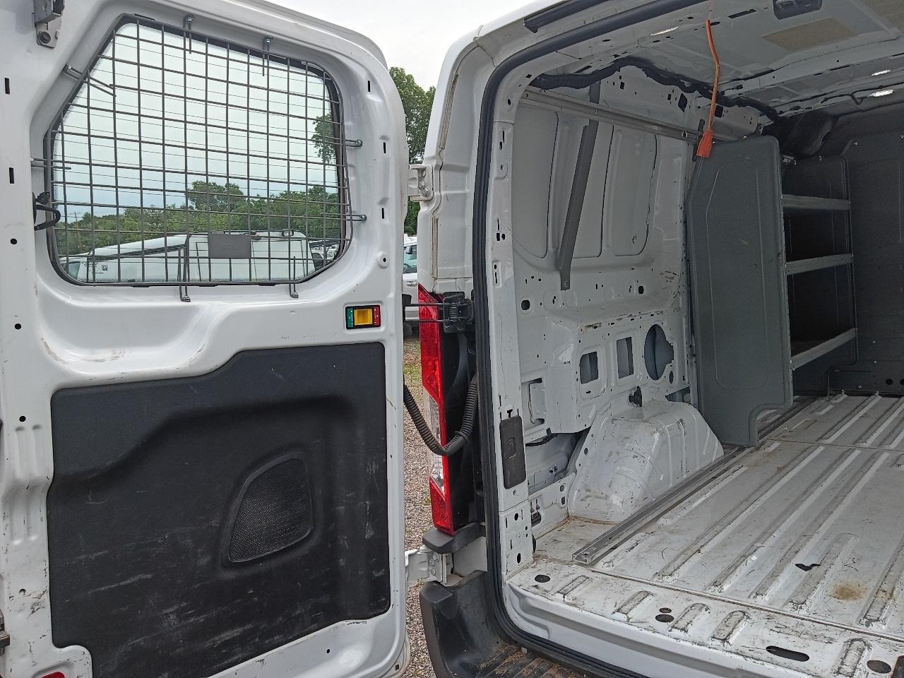 Ford Transit 150 Van Low Roof w/Sliding Pass. 130-in. WB 2019