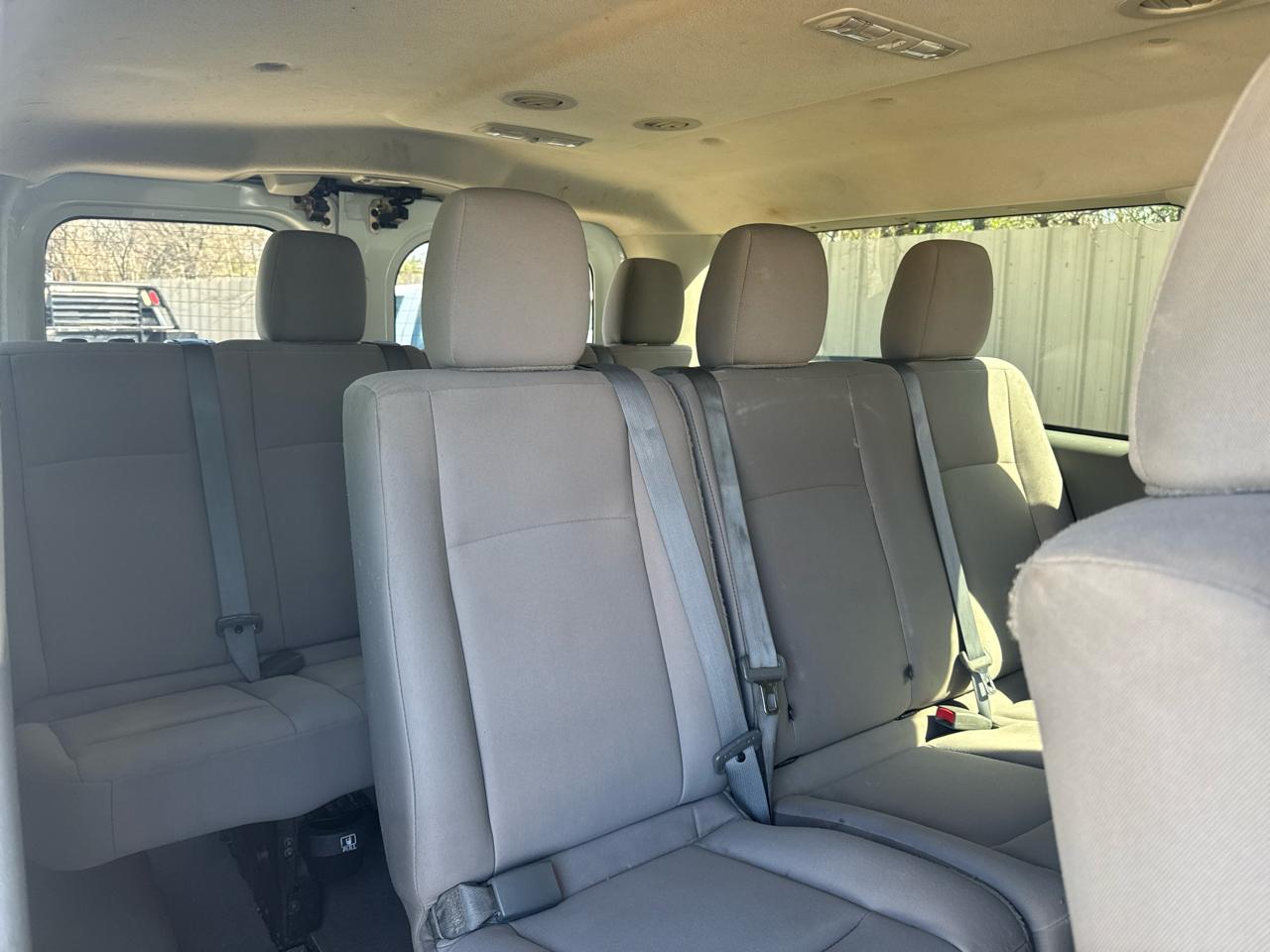 Nissan NV Passenger 3500 S V8 2016