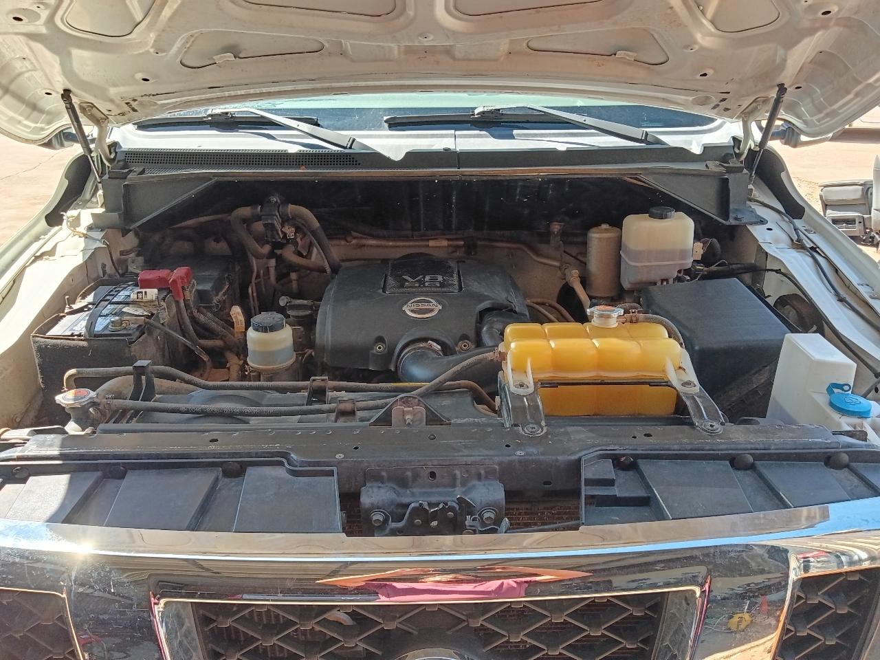 Nissan NV Passenger 3500 S V8 2016