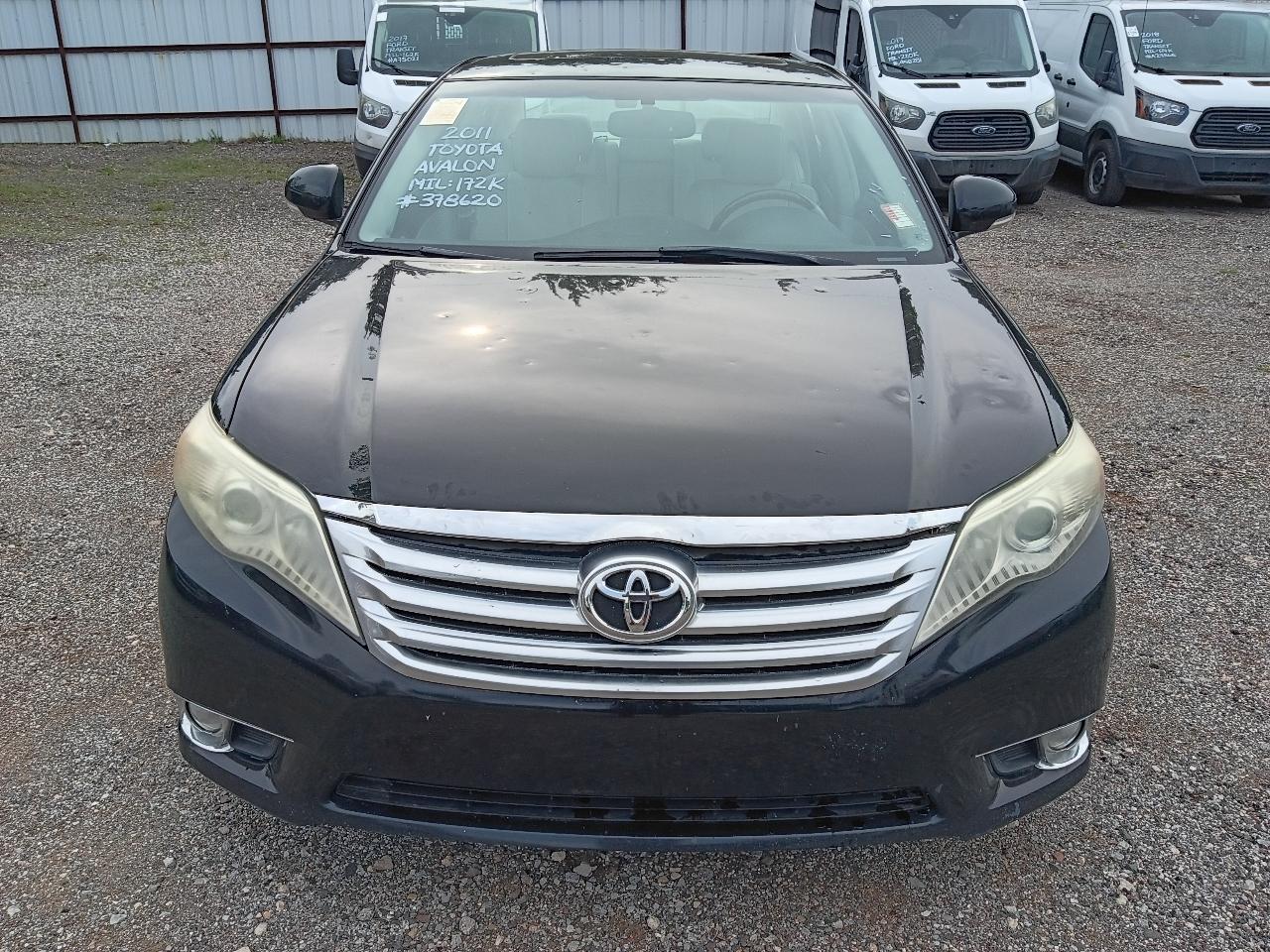 Toyota Avalon  2011